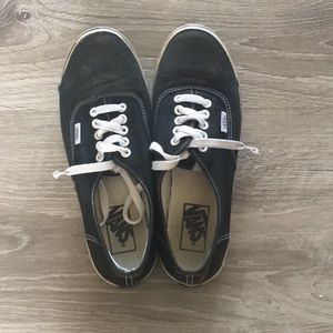 Black tie up vans !!